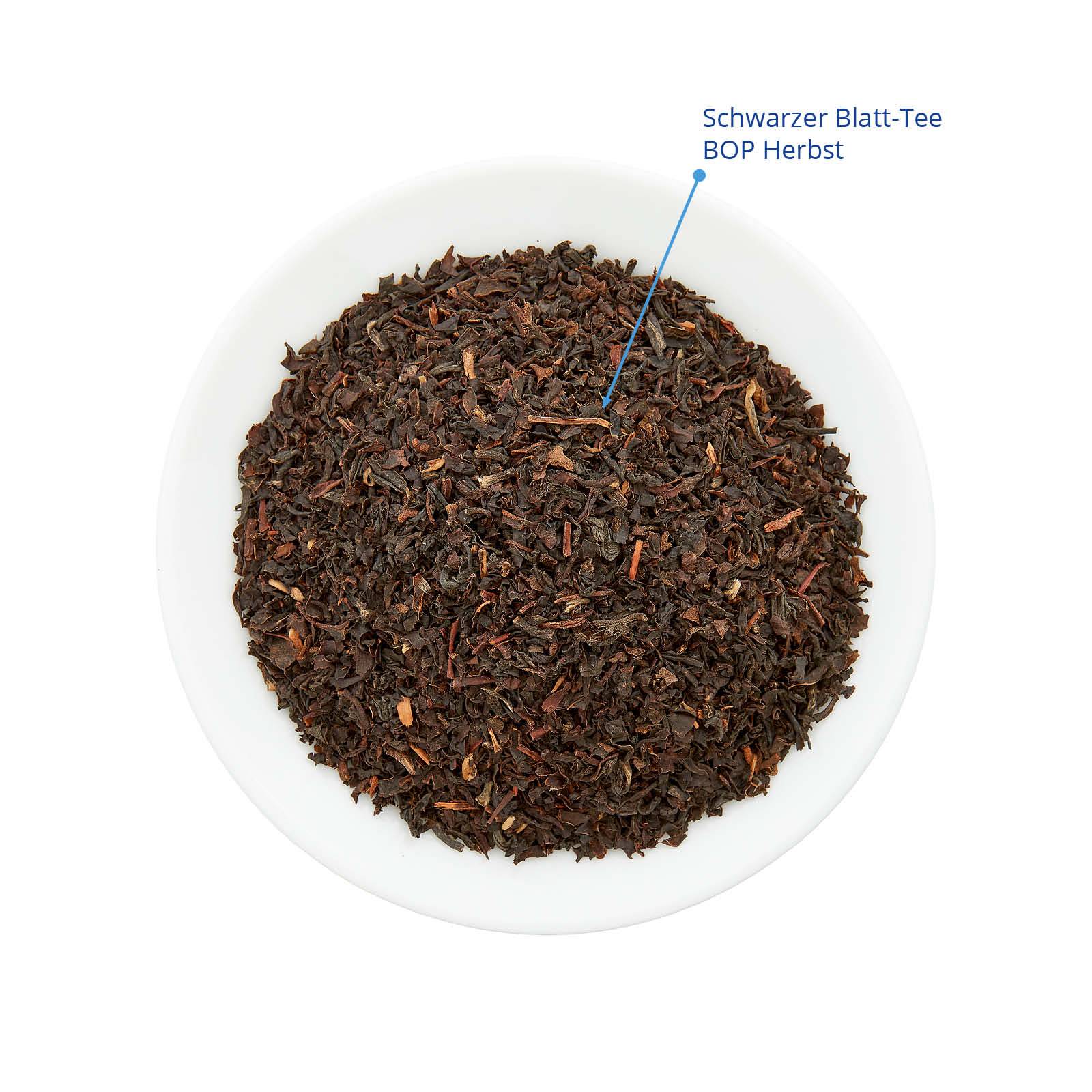 loser Tee mit Einzelzutaten