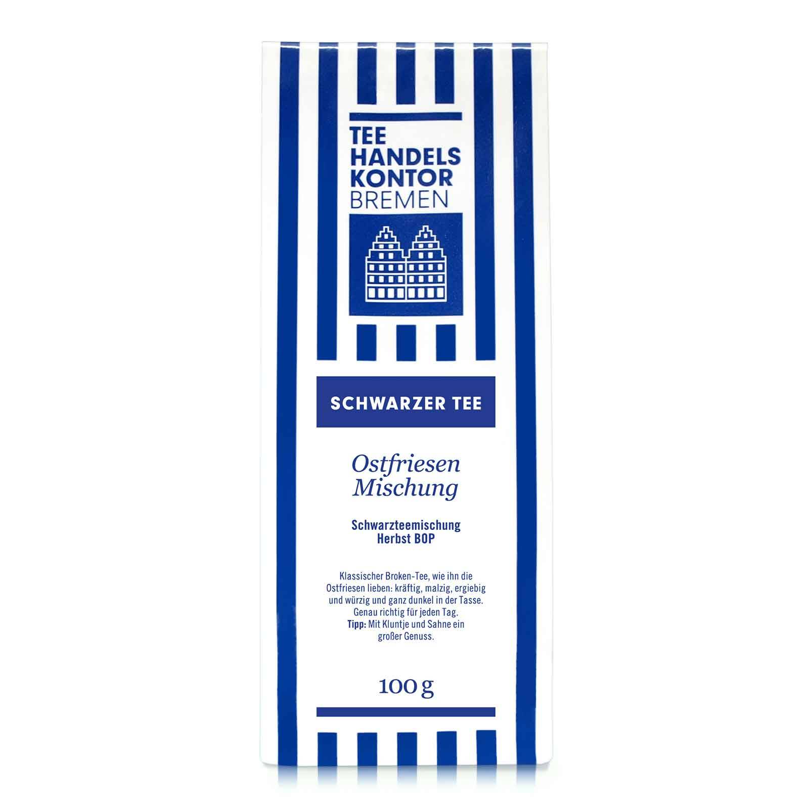 Tee in blau-weißer Teetüte