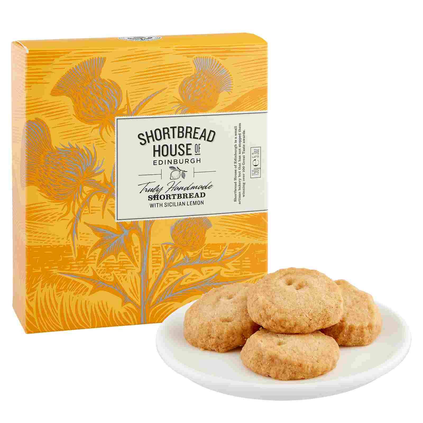 Shortbread auf einer Schale und Verpackung