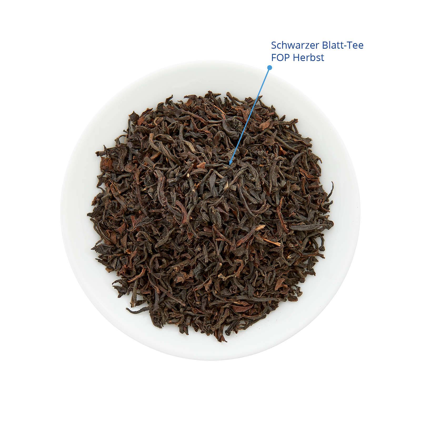 loser Tee mit Einzelzutaten